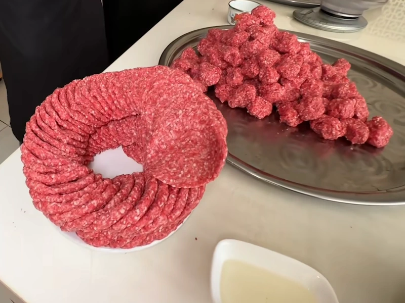 sivas-köftesi-yapılışı